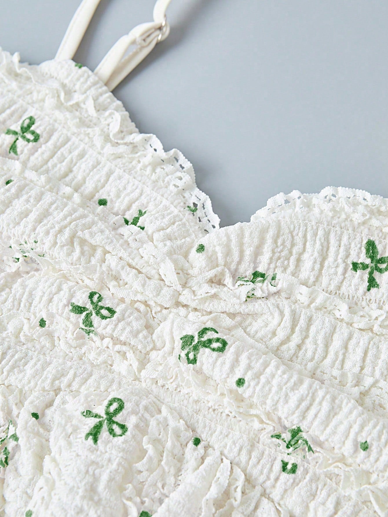 SHEIN Relaxiva Camisola con estampado de mariposa, plisada y con volantes en el bajo para mujer