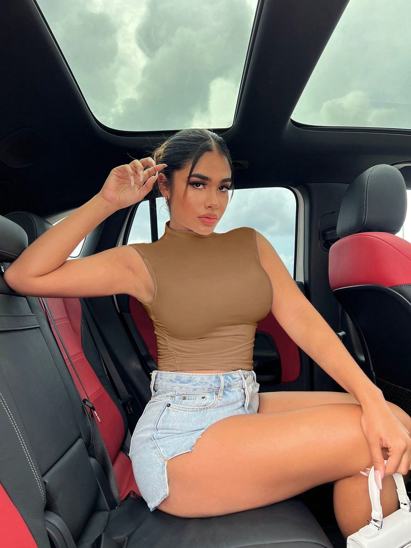 SHEIN SXY Top De Cuello Alto Sólido Y Sexy De Verano