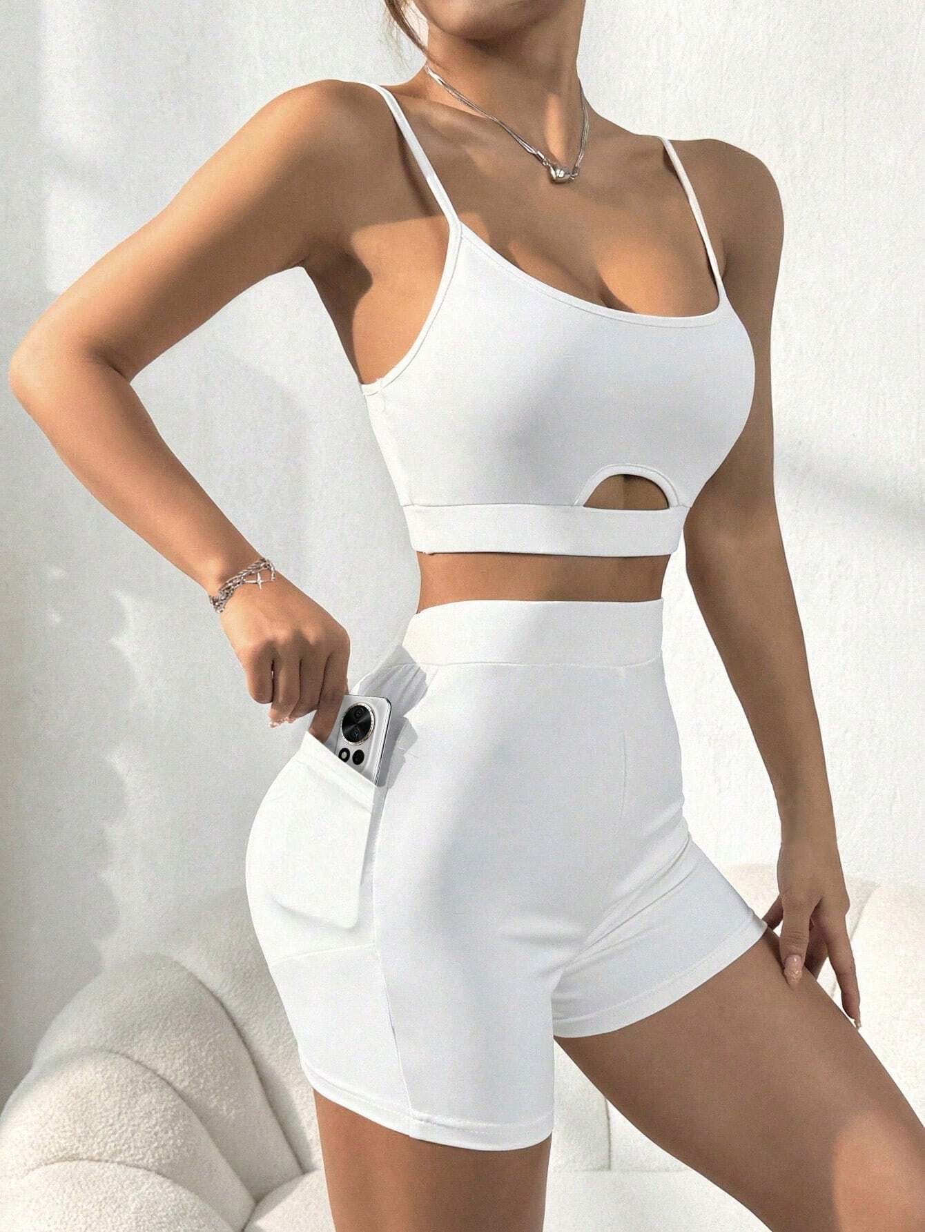 SHEIN Sport Easify Conjunto de 3 piezas que incluye sudadera corta con capucha + top ajustado con tirantes + shorts ajustados