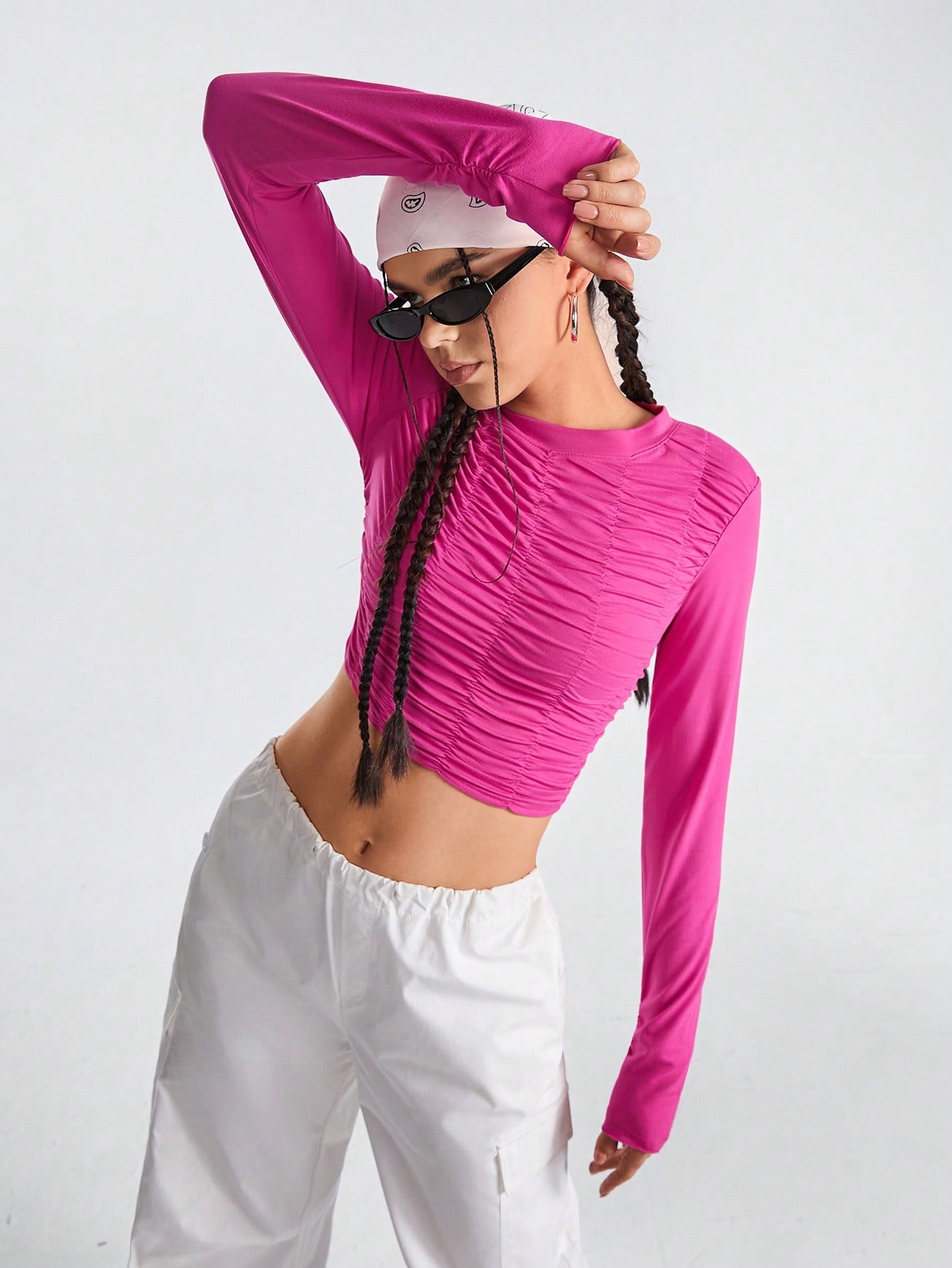SHEIN Sports Camiseta De Manga Larga Con Cuello Redondo Y Pliegues Para Mujer De Color Sólido