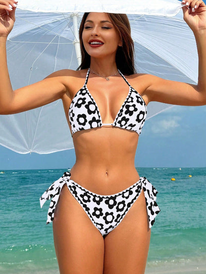 SHEIN Swim Conjunto de bikini para mujer, parte superior con escote halter y espalda descubierta, Bottom anudada a los lados con estampado floral para playa de verano