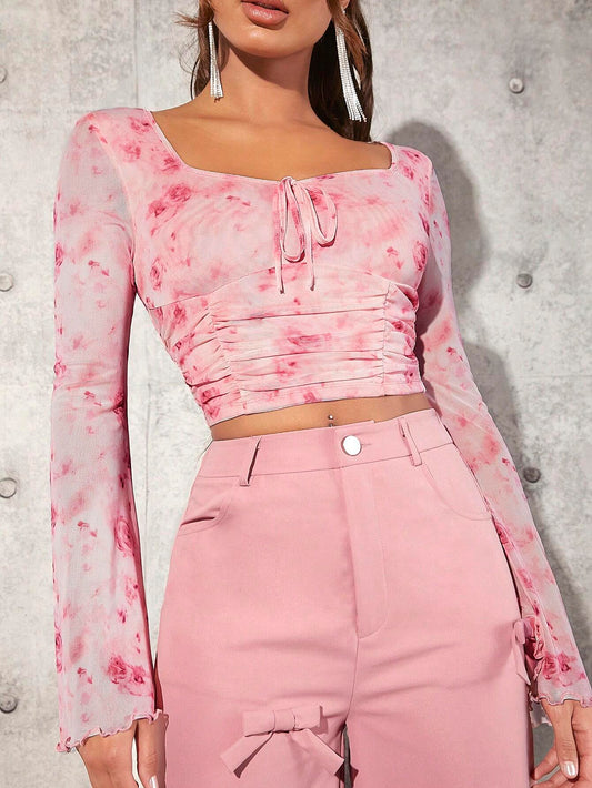 SHEIN Tall Top Corto Con Mangas Acampanadas