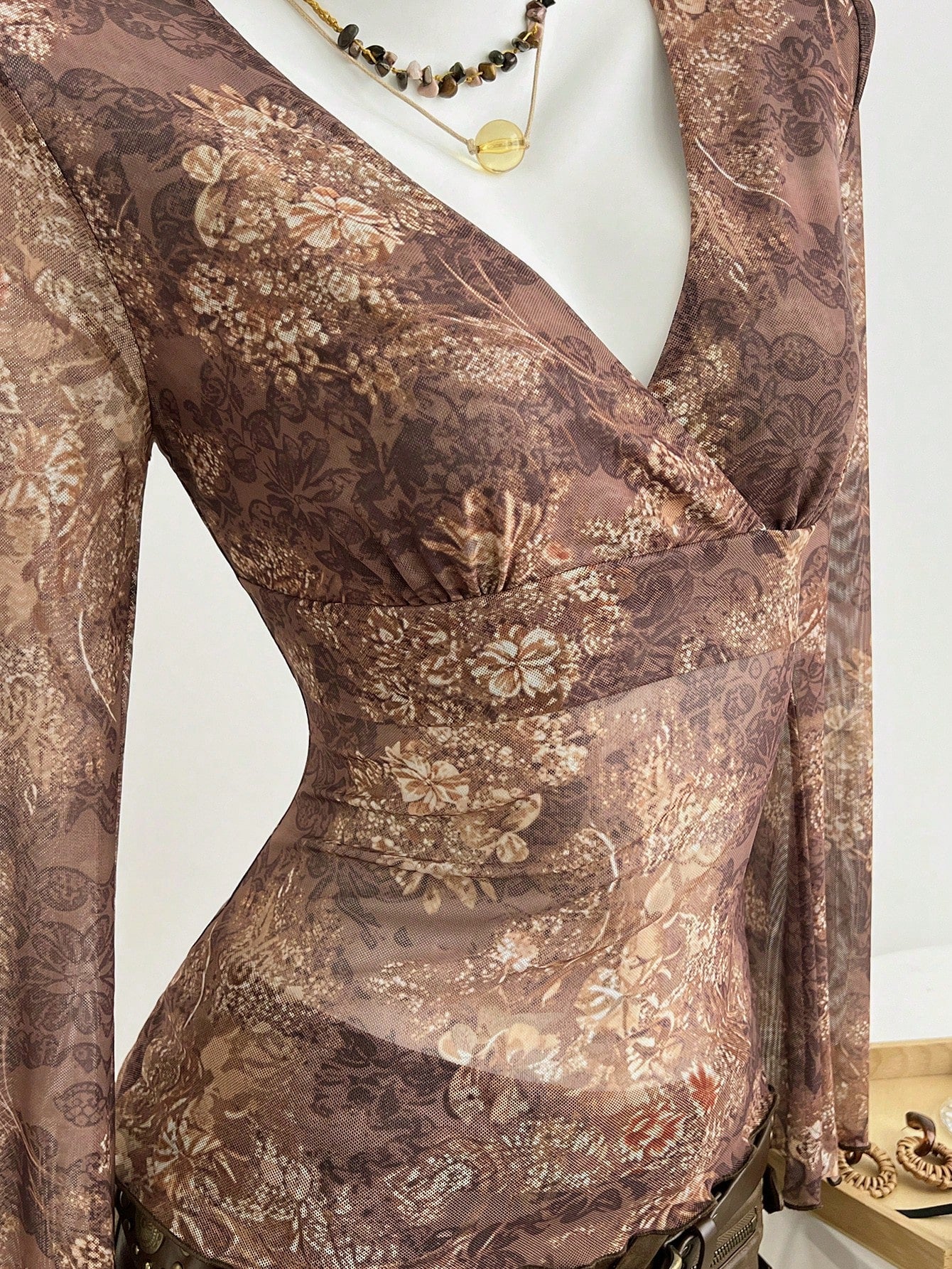 Elamini Camiseta de manga larga con cuello en V, ajustada y con estampado de encaje transparente y de malla, para mujer, para primavera/otoño
