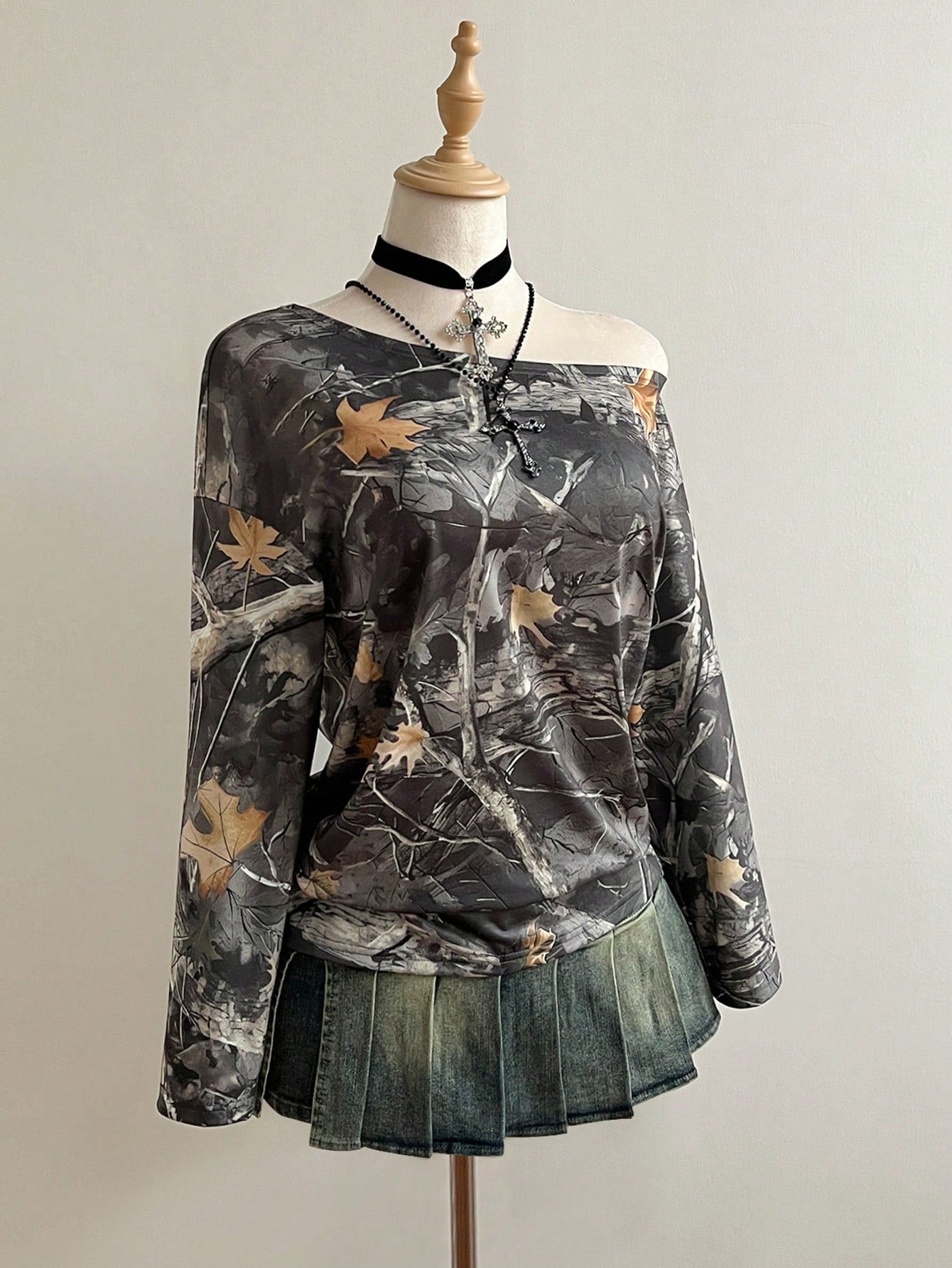 Elamini Camiseta de moda de manga larga con hombros descubiertos y estampado de ramas para mujer