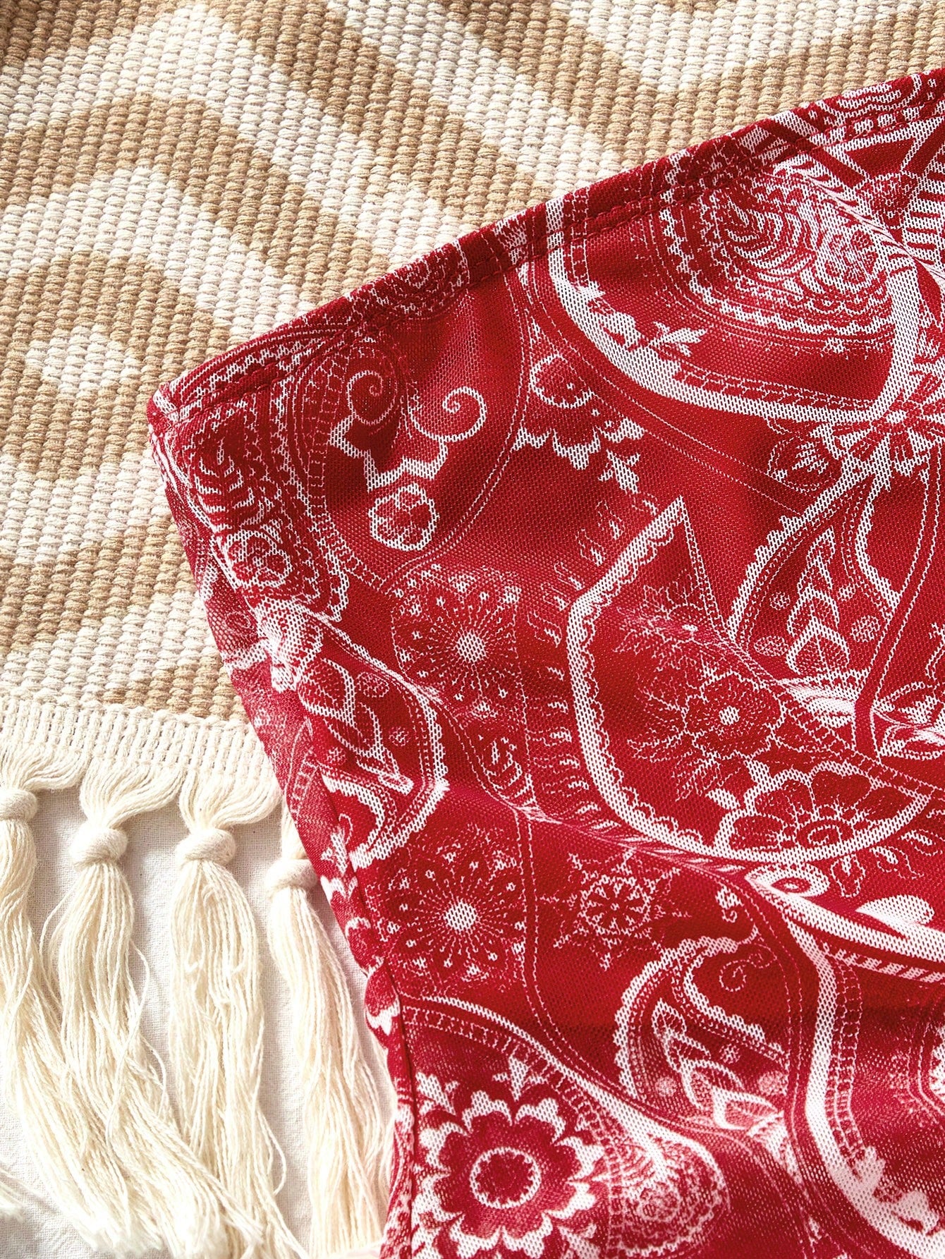 SHEIN VCAY Top de tubo de malla tejida con estampado de paisley y dobladillo asimétrico para mujer