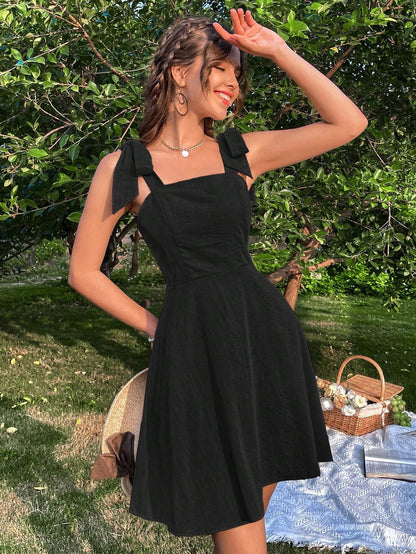SHEIN VCAY Vestido de tirantes de hombros con cordón