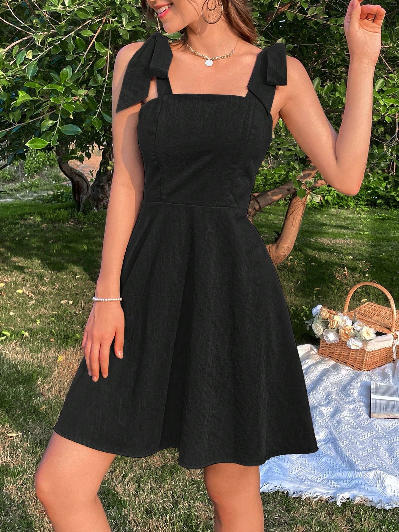 SHEIN VCAY Vestido de tirantes de hombros con cordón
