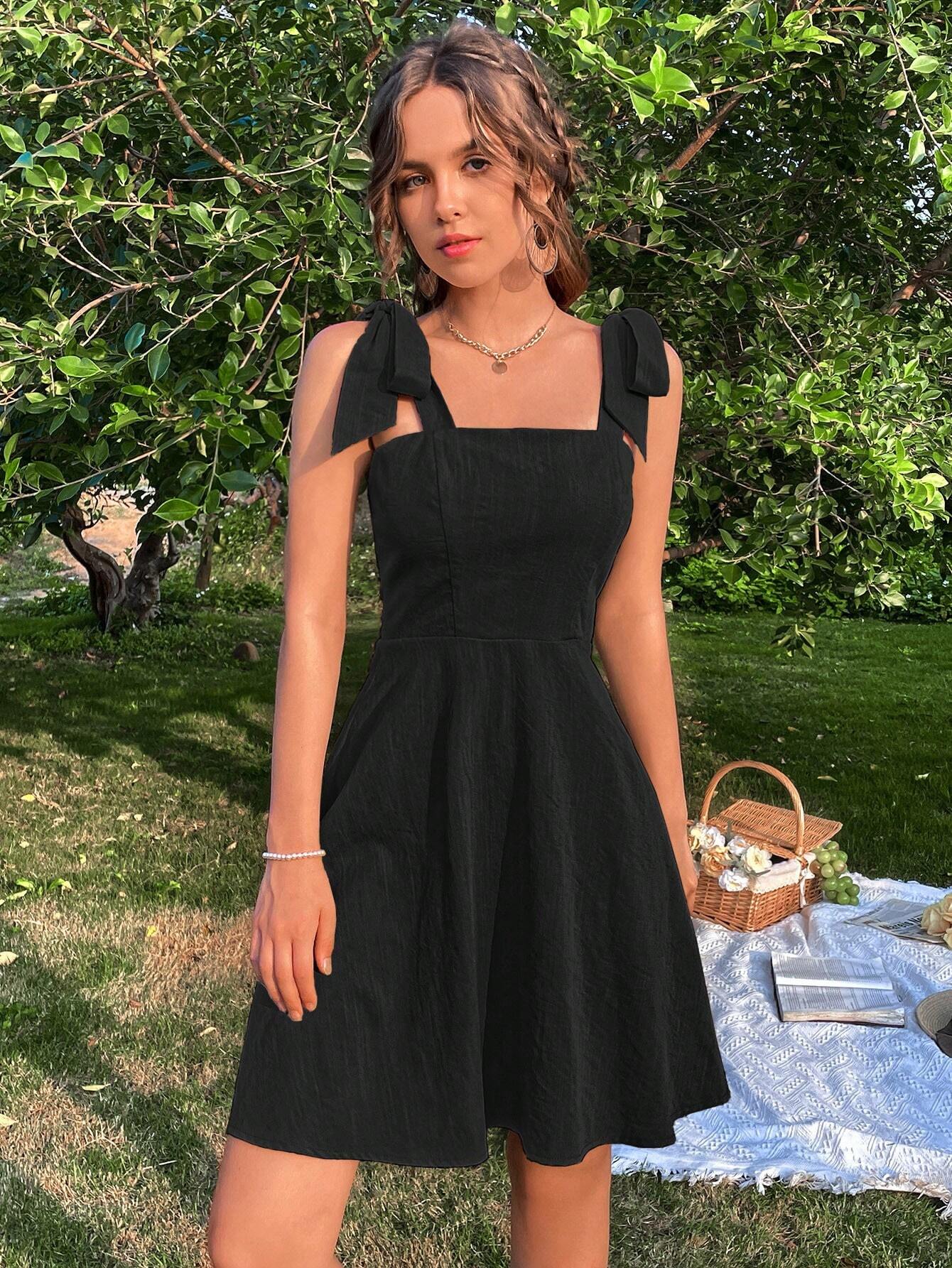 SHEIN VCAY Vestido de tirantes de hombros con cordón