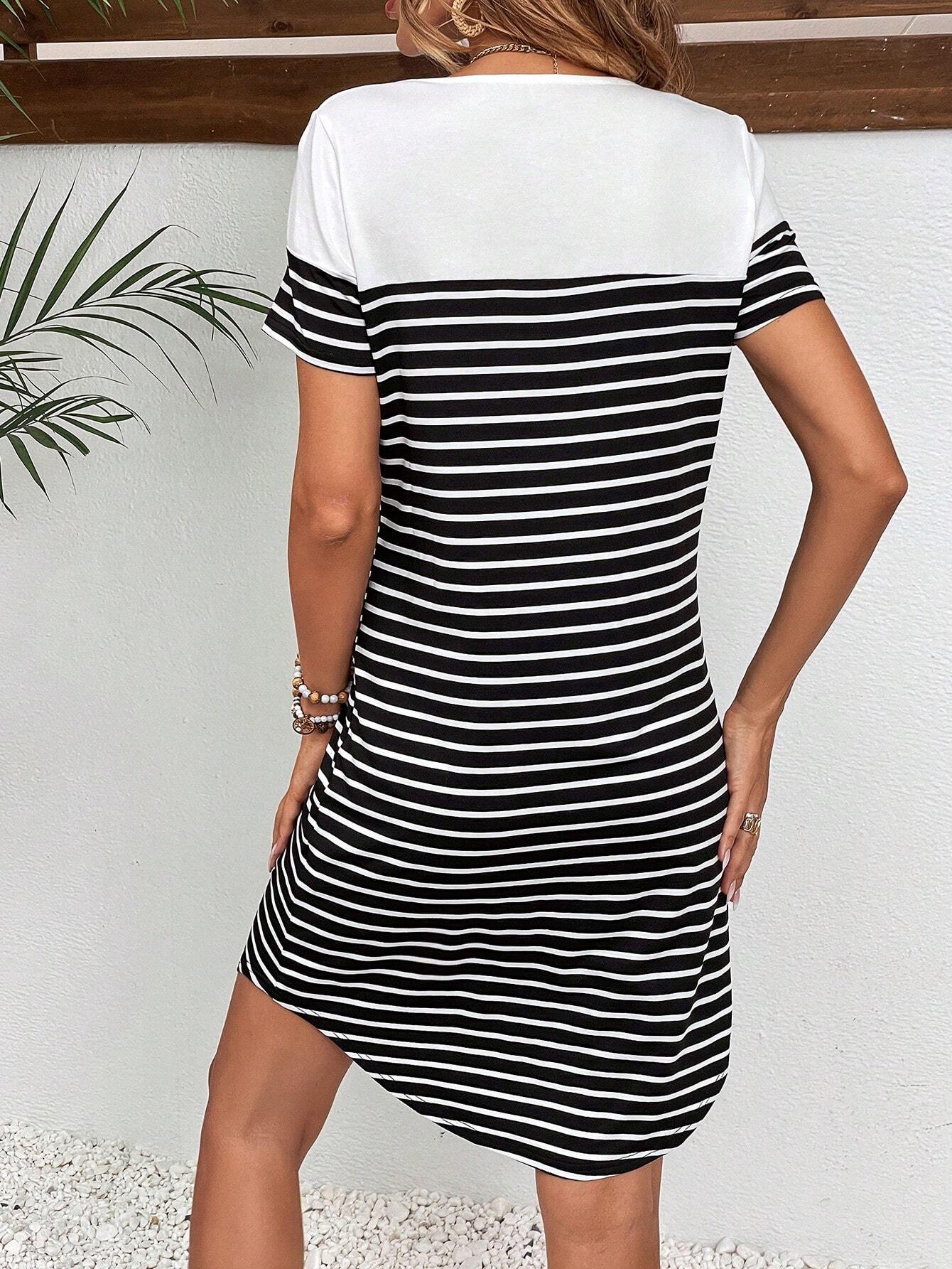 SHEIN VCAY Vestido estilo camiseta con estampado de rayas bajo curvo