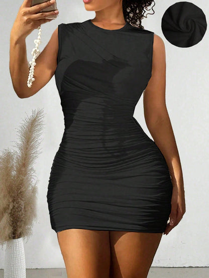 SHEIN VaVaLuxe Vestido blanco mini versátil y diario para mujer con tela antifuga, sin mangas, plisado en la cintura
