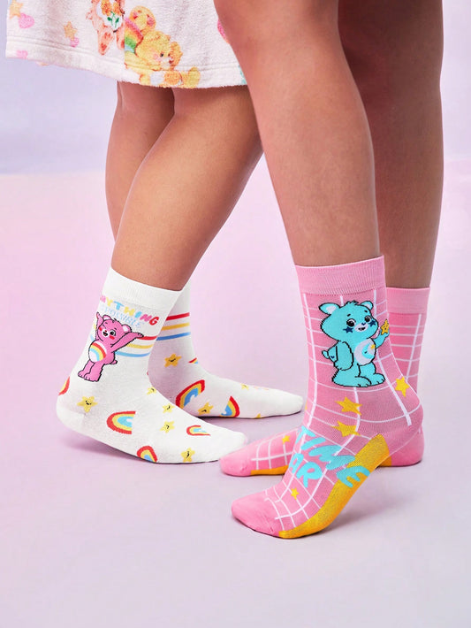 SHEIN X Care Bears 2 pares de calcetines de tripulación con estampado de oso de dibujos animados para mujeres