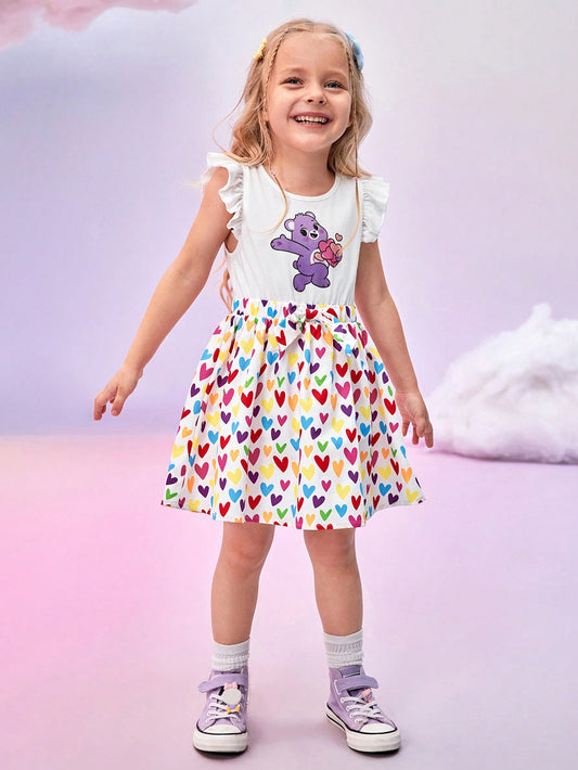 SHEIN X Care Bears Nency Escamilla Vestido informal y lindo de niña diseñador con estampado de oso de dibujos animados y corazón colorido, volantes en las sisas, lazo y cintura elástica