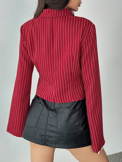 SHEIN X Lucía Bellido Flirla Blusa de mujer de manga larga con volantes y estampado a rayas con botones
