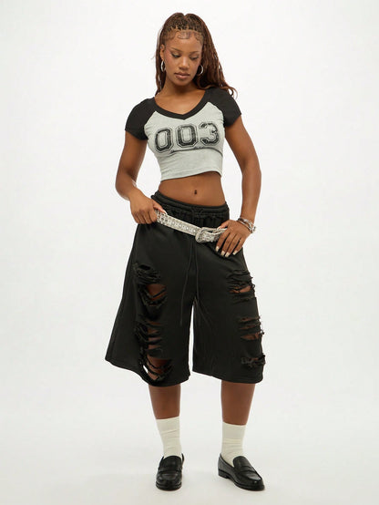 SUMWON WOMEN Camiseta corta de estilo universitario para bebé con estampado gráfico urbano de números, cuello en V, mangas raglán de contraste y manga corta básica para uso casual en verano