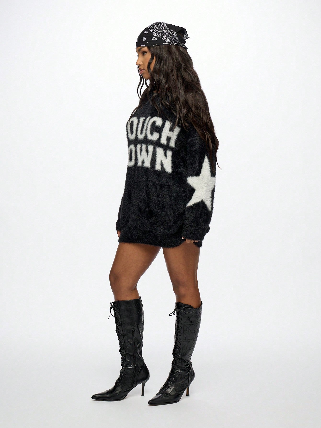 SUMWON WOMEN Sudadera de punto de invierno cálida y holgada, de estilo urbano casual, con manga larga, estampado de texto y fleece. Incluye pañuelo bandana