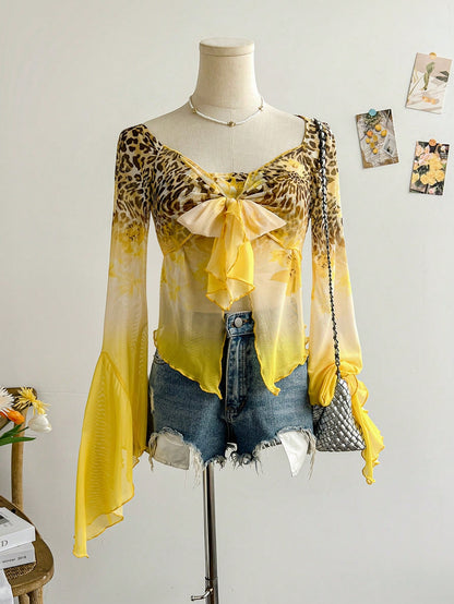 Soleia Blusa de escote en V asimétrico con hombro abierto, con volantes, de punto de malla con estampado de leopardo y flores, para vacaciones