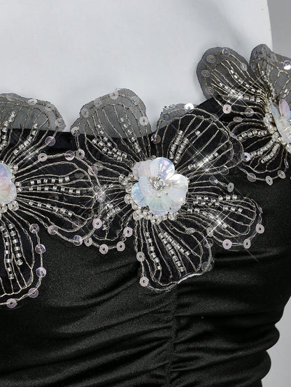 Sweetina 1 pieza Top bandeau plisada con decoración floral de gemas metálicas 3D
