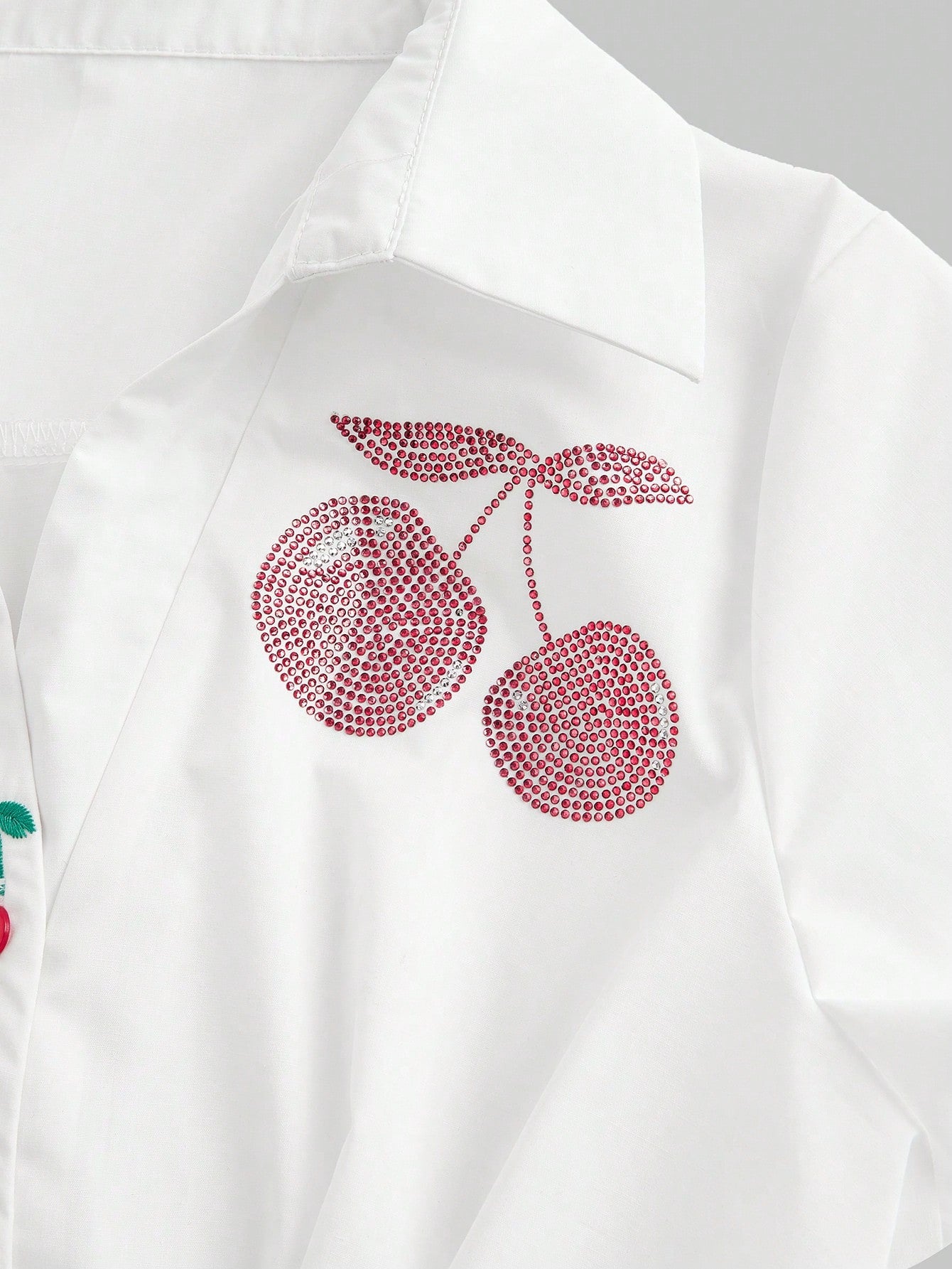 Sweetness Camisa de mujer con botones de cereza decorada con rhinestones