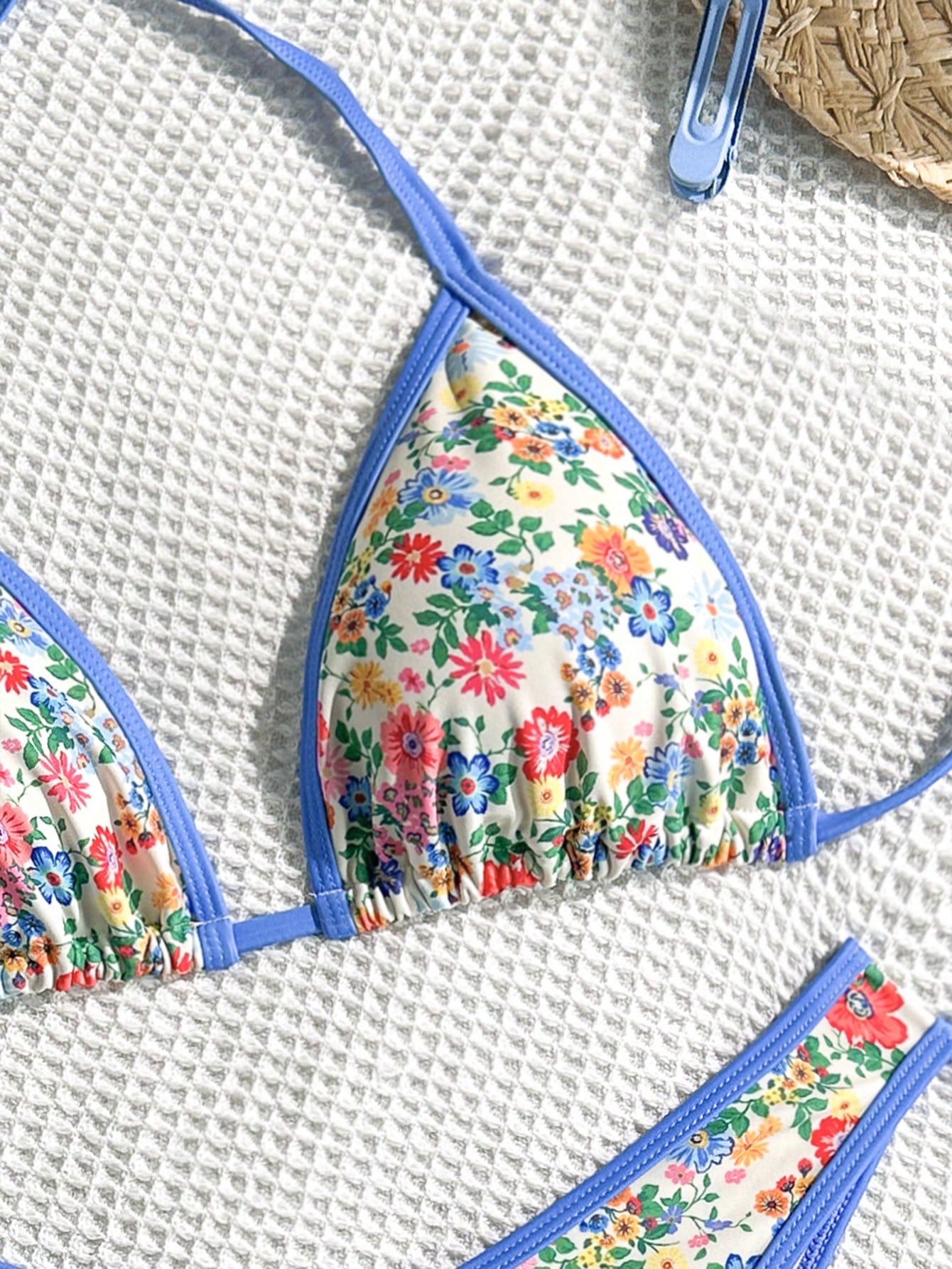 Sweetra Conjunto de bikini rosa con estampado floral diminuto para mujer