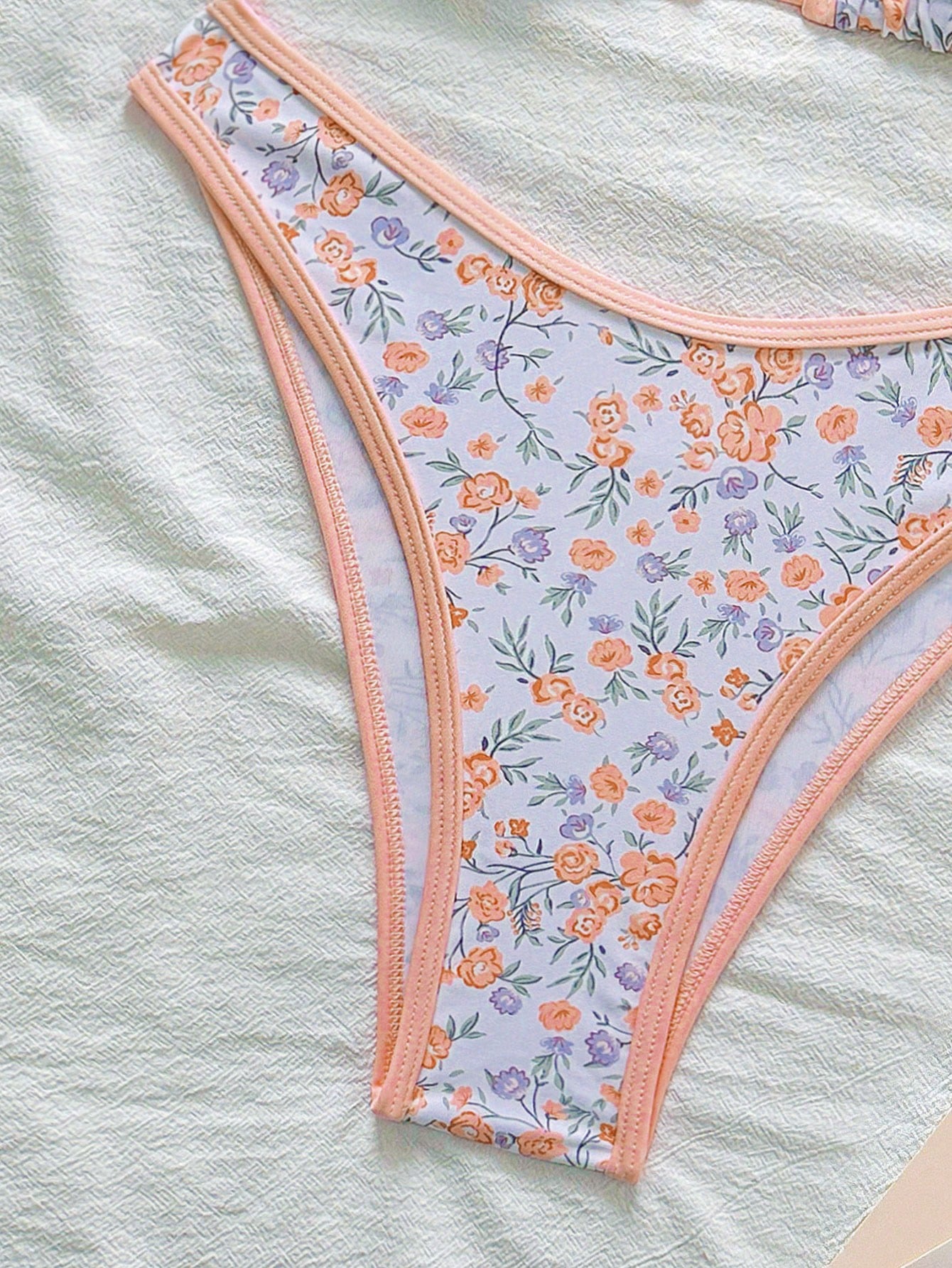 Swim Mod Conjunto de bikini rosa con estampado floral diminuto para mujer