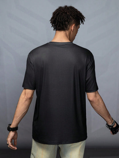 Transformers X SHEIN Camiseta de manga corta casual de verano para hombres con estampado de letra y robot