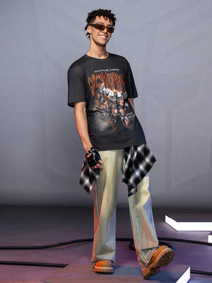 Transformers X SHEIN Camiseta de manga corta casual de verano para hombres con estampado de letra y robot