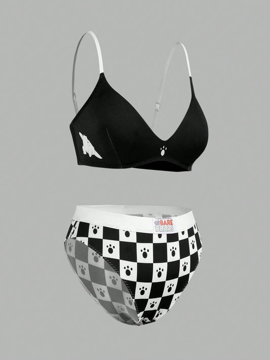 We Bare Bears X SHEIN Conjunto de sujetador inalámbrico y panty de talla grande con estampado gráfico de dibujos animados en blanco y negro a cuadros